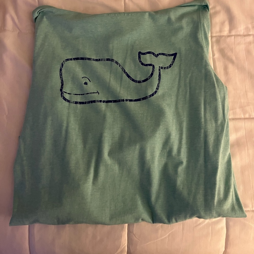 vineyard vines sweatshirt